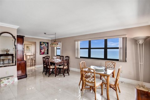 Condo in Hollywood, Florida, 3 bedrooms  № 1348040 - photo 10