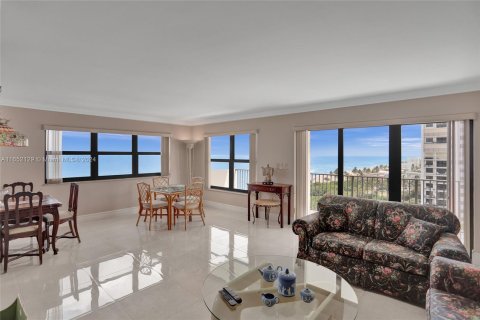 Condominio en venta en Hollywood, Florida, 3 dormitorios, 184.88 m2 № 1348040 - foto 1