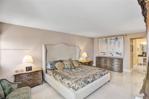 Condo in Hollywood, Florida, 3 bedrooms  № 1348040 - photo 30