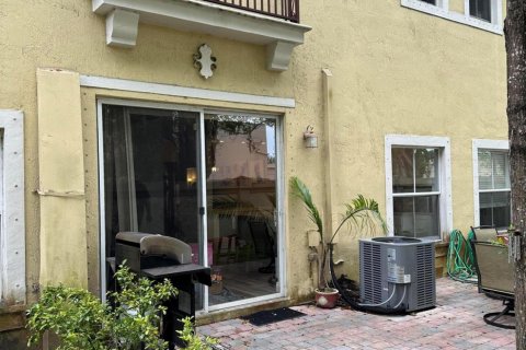 Townhouse in Margate, Florida 3 bedrooms, 142.7 sq.m. № 1118985 - photo 14