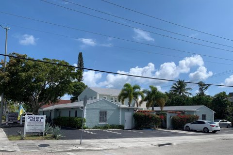 Propiedad comercial en venta en West Palm Beach, Florida № 1207289 - foto 2