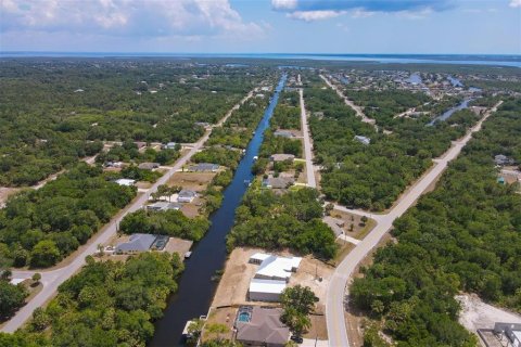 Terreno en venta en Port Charlotte, Florida № 1334989 - foto 3