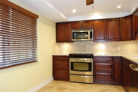 Condominio en venta en Pompano Beach, Florida, 3 dormitorios, 158.86 m2 № 890165 - foto 28