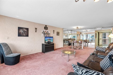 Copropriété à vendre à Fort Lauderdale, Floride: 2 chambres, 139.35 m2 № 869954 - photo 28