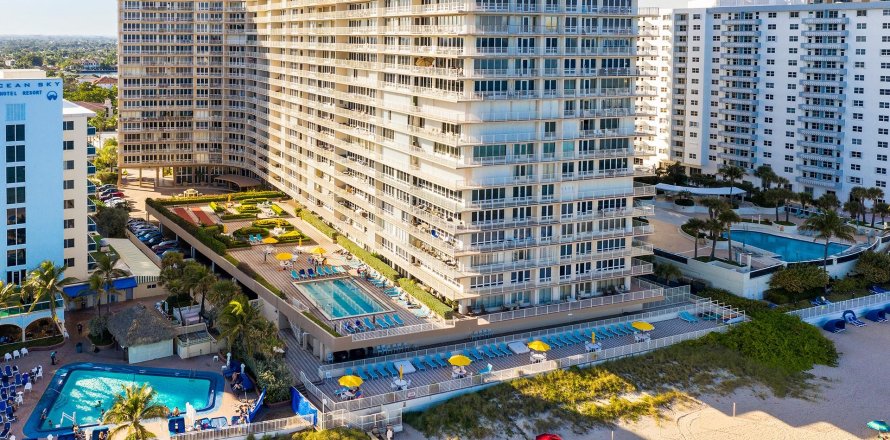 Condominio en Fort Lauderdale, Florida, 2 dormitorios  № 869954