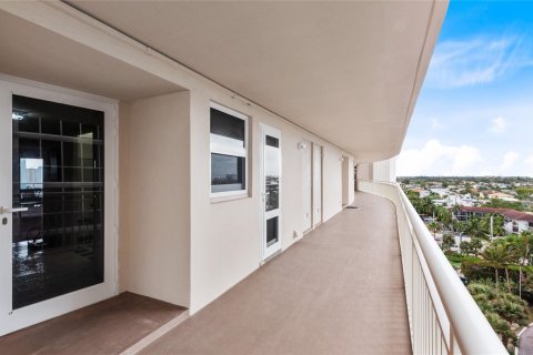 Condo in Fort Lauderdale, Florida, 2 bedrooms  № 869954 - photo 12