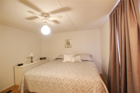 Condo in Okeechobee, Florida, 2 bedrooms  № 1107308 - photo 18