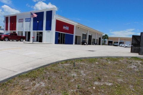 Commercial property in Punta Gorda, Florida 181.16 sq.m. № 1198033 - photo 3