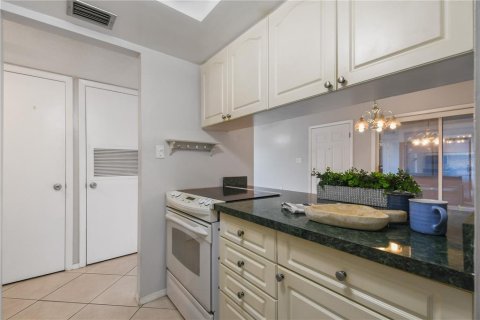 Condominio en venta en Orlando, Florida, 2 dormitorios, 88.44 m2 № 1388716 - foto 14