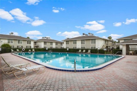 Condo in Orlando, Florida, 2 bedrooms  № 1388716 - photo 22