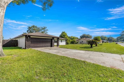 House in Ocala, Florida 3 bedrooms, 178.37 sq.m. № 1388717 - photo 3