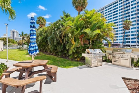 Condominio en venta en Fort Lauderdale, Florida, 2 dormitorios, 120.77 m2 № 1079822 - foto 9