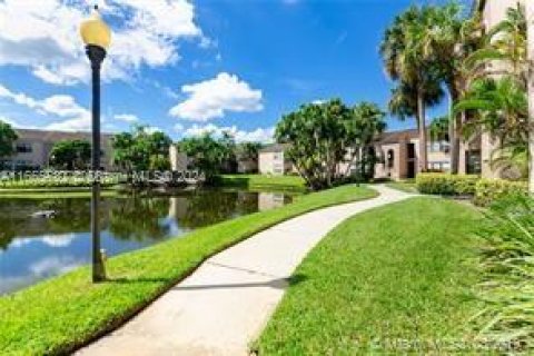 Condominio en venta en Davie, Florida, 2 dormitorios, 102.19 m2 № 1381976 - foto 17