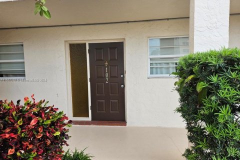 Condo in North Palm Beach, Florida, 2 bedrooms  № 1382023 - photo 6