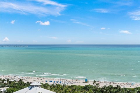 Condo in Miami Beach, Florida, 2 bedrooms  № 1412232 - photo 8