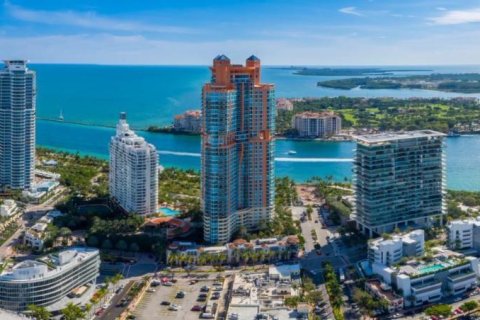 Condo in Miami Beach, Florida, 2 bedrooms  № 1412232 - photo 28