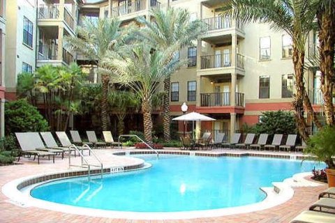 Condominio en venta en Orlando, Florida, 2 dormitorios, 104.14 m2 № 877137 - foto 3