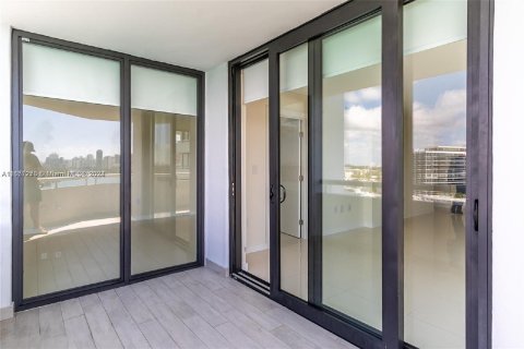 Copropriété à louer à Miami Beach, Floride: 2 chambres, 104.98 m2 № 1345285 - photo 7