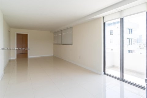 Copropriété à louer à Miami Beach, Floride: 2 chambres, 104.98 m2 № 1345285 - photo 14