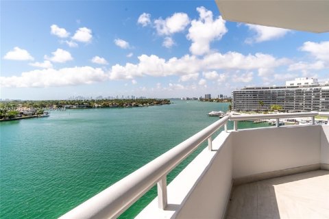 Copropriété à louer à Miami Beach, Floride: 2 chambres, 104.98 m2 № 1345285 - photo 4