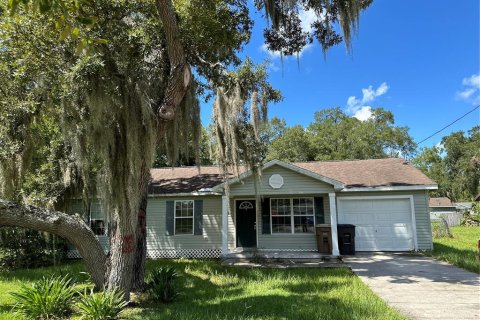 Villa ou maison à louer à Ocala, Floride: 4 chambres, 106.09 m2 № 1346647 - photo 1