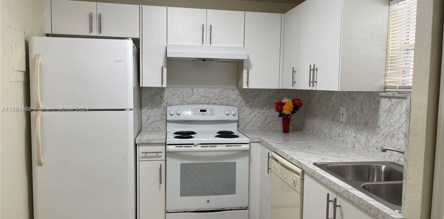 Condo in Sunrise, Florida, 2 bedrooms  № 1187399