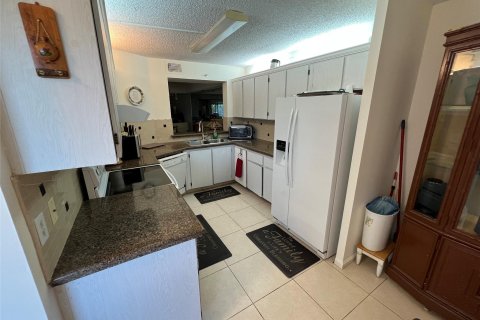 Condo in Boca Raton, Florida, 2 bedrooms  № 1207619 - photo 24