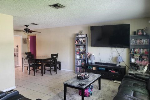 House in Fort Lauderdale, Florida 4 bedrooms, 182.92 sq.m. № 410761 - photo 22