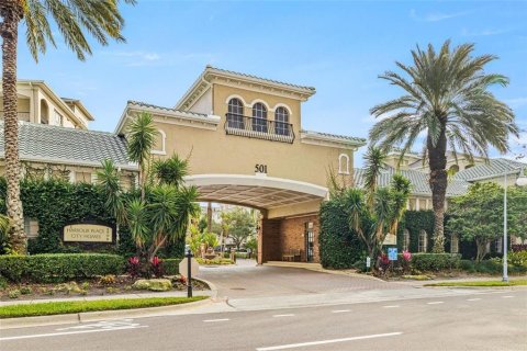 Copropriété à vendre à Tampa, Floride: 2 chambres, 111.48 m2 № 1290116 - photo 1