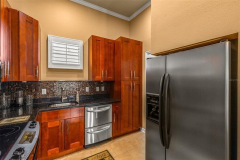 Condo in Tampa, Florida, 2 bedrooms  № 1290116 - photo 16