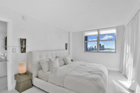 Condo in Miami Beach, Florida, 1 bedroom  № 1216579 - photo 8