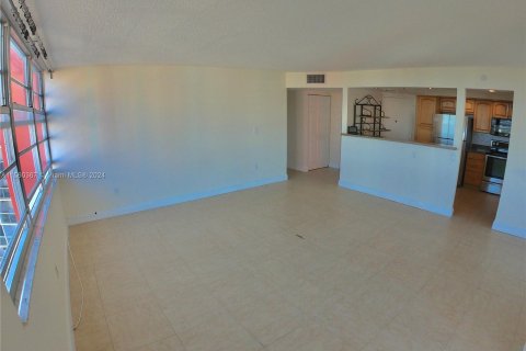 Copropriété à vendre à Miami, Floride: 2 chambres, 105.91 m2 № 1095805 - photo 5