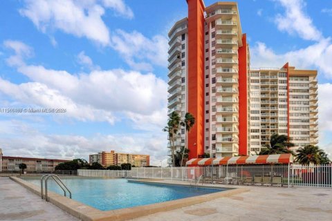 Copropriété à vendre à Miami, Floride: 2 chambres, 105.91 m2 № 1095805 - photo 23