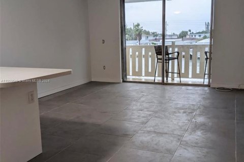 Copropriété à vendre à Miami Beach, Floride: 2 chambres, 76.64 m2 № 1096058 - photo 5