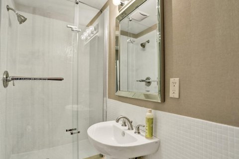 Condo in Aventura, Florida, 3 bedrooms  № 1431284 - photo 19