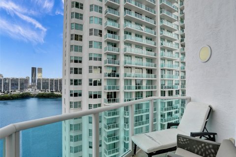 Condo in Aventura, Florida, 3 bedrooms  № 1431284 - photo 21