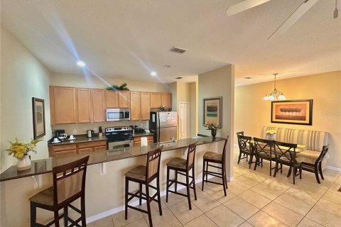Townhouse in Kissimmee, Florida 4 bedrooms, 176.7 sq.m. № 1139694 - photo 5