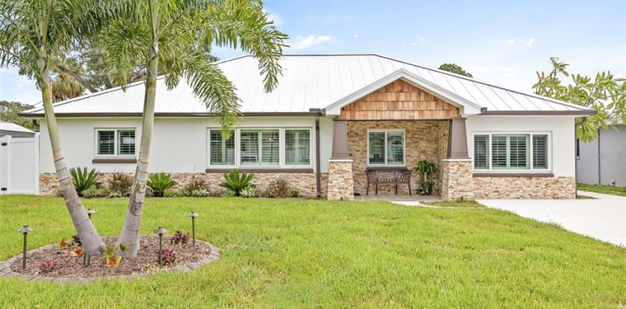 Villa ou maison à Tampa, Floride 4 chambres, 241.55 m2 № 1406881