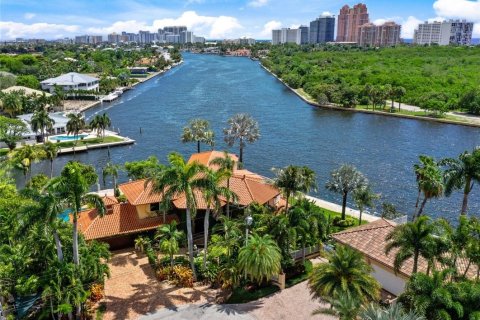 Villa ou maison à vendre à Fort Lauderdale, Floride: 3 chambres, 492.2 m2 № 527287 - photo 19