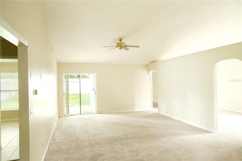 House in Brandon, Florida 3 bedrooms, 134.62 sq.m. № 1353266 - photo 4