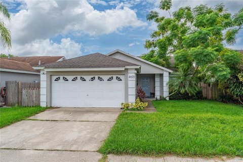 House in Kissimmee, Florida 3 bedrooms, 117.24 sq.m. № 1353264 - photo 1