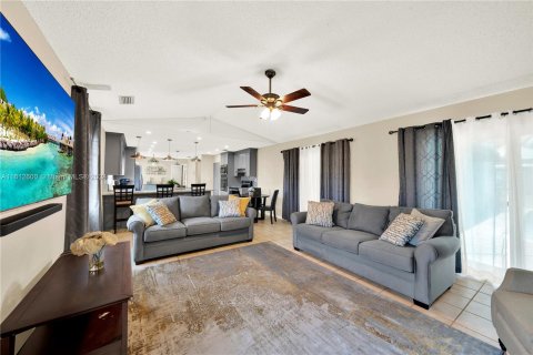 Villa ou maison à vendre à Coral Springs, Floride: 4 chambres, 245.63 m2 № 1234259 - photo 26