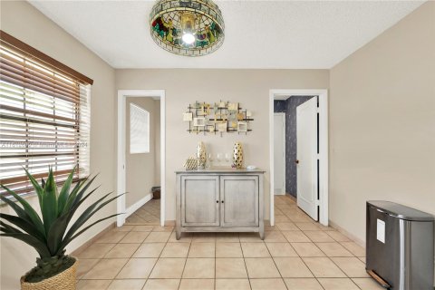 Villa ou maison à vendre à Coral Springs, Floride: 4 chambres, 245.63 m2 № 1234259 - photo 19