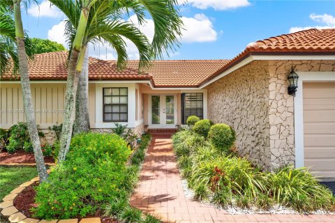 Villa ou maison à vendre à Coral Springs, Floride: 4 chambres, 245.63 m2 № 1234259 - photo 1