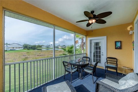 Copropriété à vendre à Punta Gorda, Floride: 3 chambres, 238.94 m2 № 874971 - photo 1