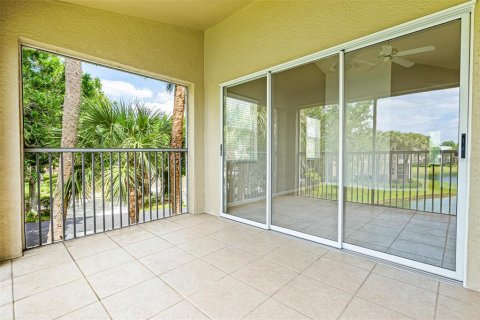 Condo in Fort Myers, Florida, 2 bedrooms  № 1106637 - photo 7