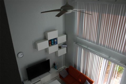 Condominio en venta en Orlando, Florida, 2 dormitorios, 104.42 m2 № 985442 - foto 9