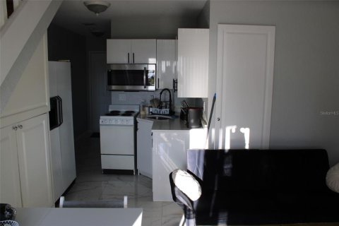 Condominio en venta en Orlando, Florida, 2 dormitorios, 104.42 m2 № 985442 - foto 12