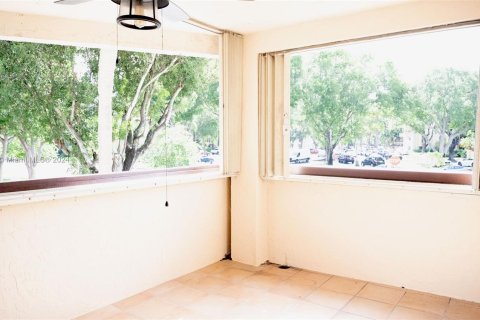 Condo in Miami, Florida, 3 bedrooms  № 1404709 - photo 18