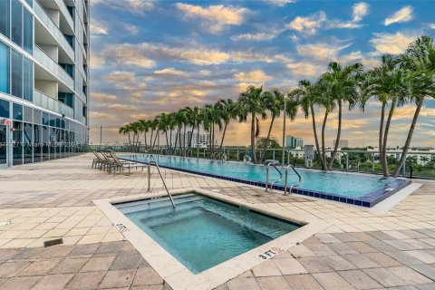 Condominio en venta en Miami, Florida, 2 dormitorios, 107.58 m2 № 1404660 - foto 21